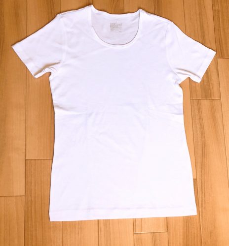 白いTシャツの画像